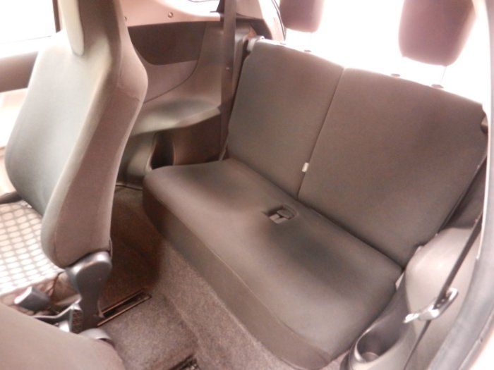 Toyota iQ 1.33 Dual VVT-i 3 3dr image 8