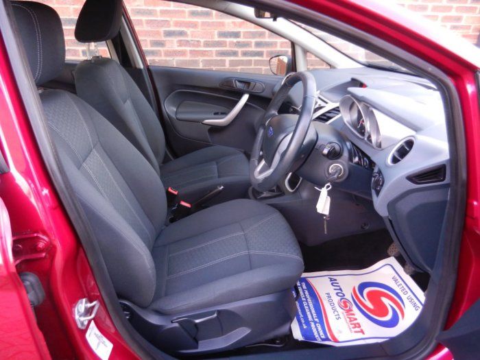 Ford Fiesta 1.25 Zetec 5dr image 6