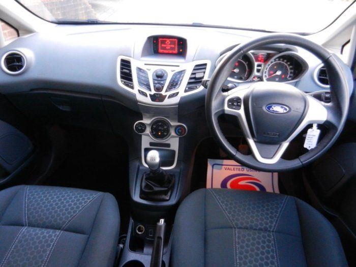 Ford Fiesta 1.25 Zetec 5dr image 7