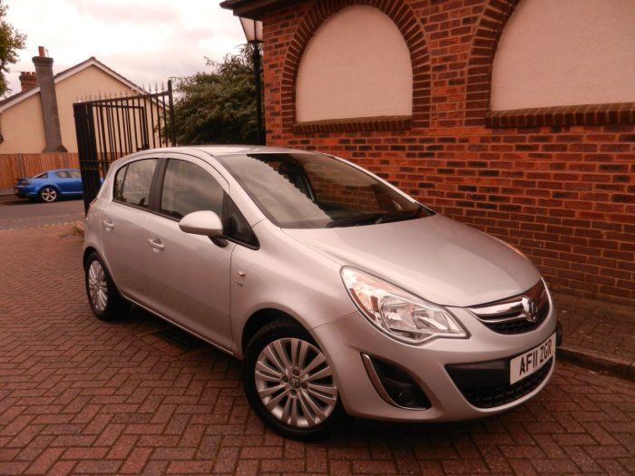 2011 Vauxhall Corsa 1.4 SE 5dr image 1