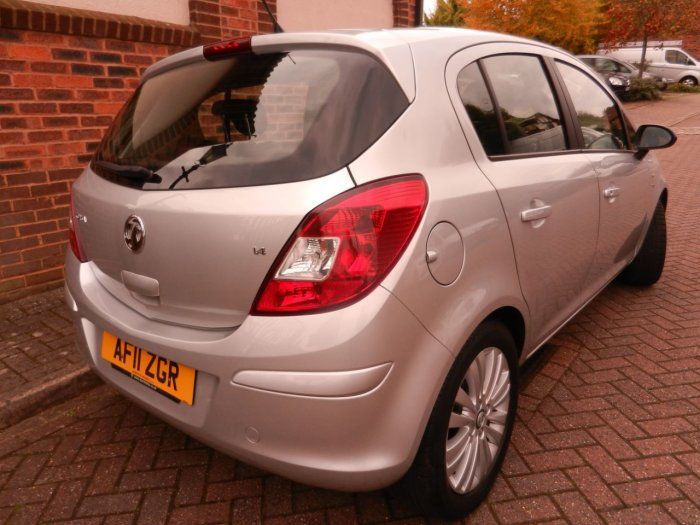 2011 Vauxhall Corsa 1.4 SE 5dr image 3