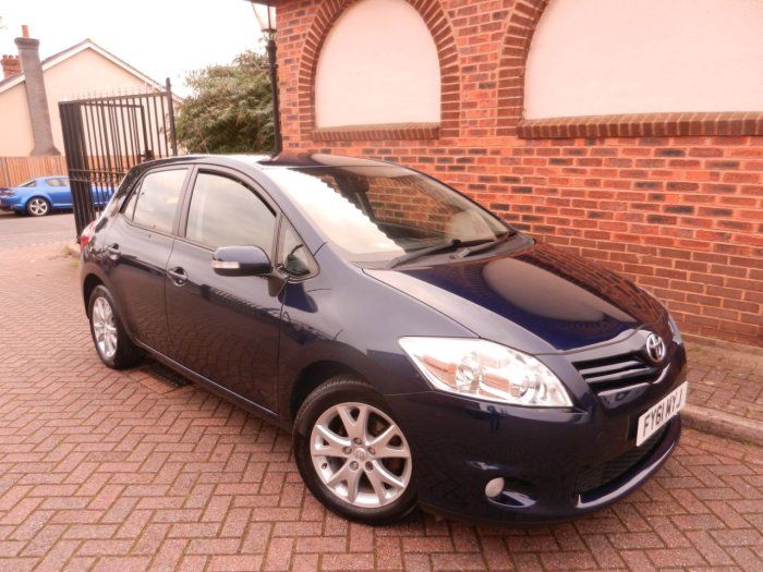 2011 Toyota Auris 1.6 V-Matic TR 5dr image 1