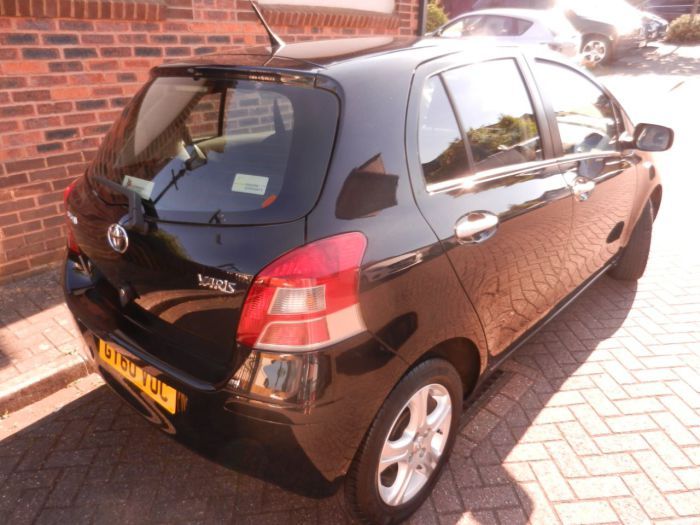 2010 Toyota Yaris 1.4 D-4D TR 5dr image 3