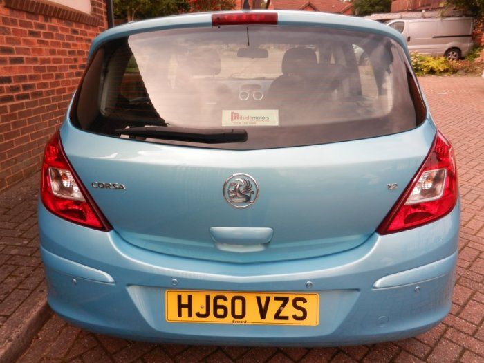 2010 Vauxhall Corsa 1.2i 16V SE 5dr image 5