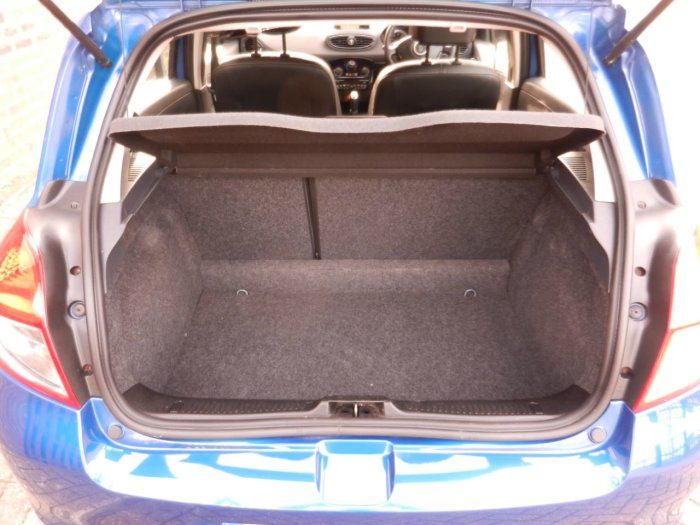 2012 Renault Clio 1.5 dCi 5dr image 9