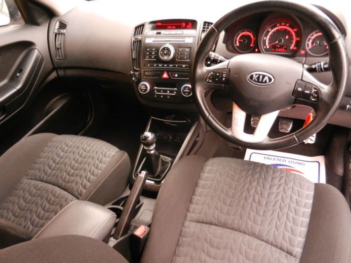 2010 Kia Pro Ceed 1.6 CRDi 3dr image 6
