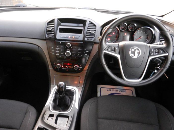 2009 Vauxhall Insignia 2.0 CDTi 5dr image 6