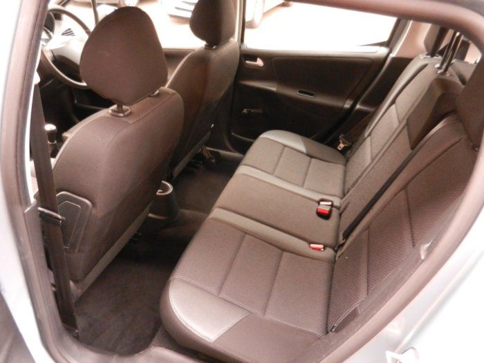 2011 Peugeot 207 1.6 HDi 5dr image 8