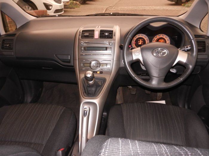 2007 Toyota Auris 1.6 VVTi 5dr image 7