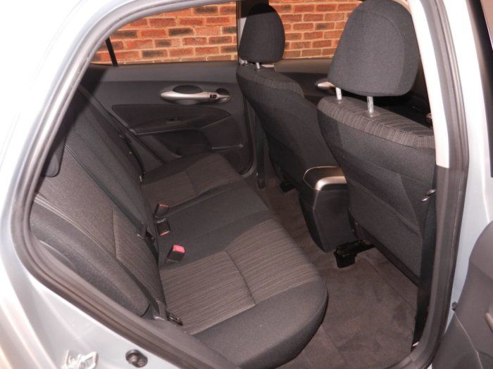 2007 Toyota Auris 1.6 VVTi 5dr image 8
