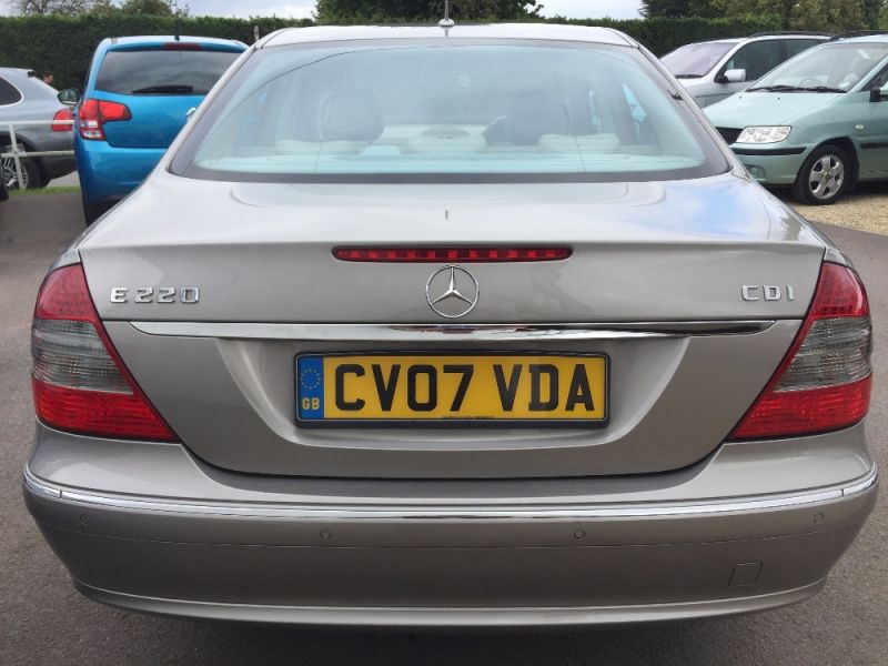 2007 Mercedes E220 2.2 CDI image 3