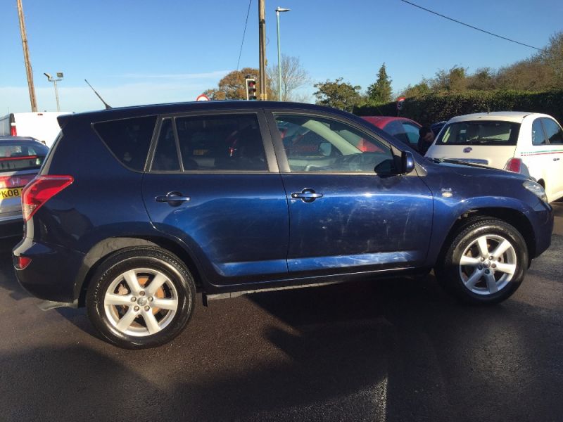 2008 Toyota RAV4 XT-R 2.2 D-4D 5dr image 2