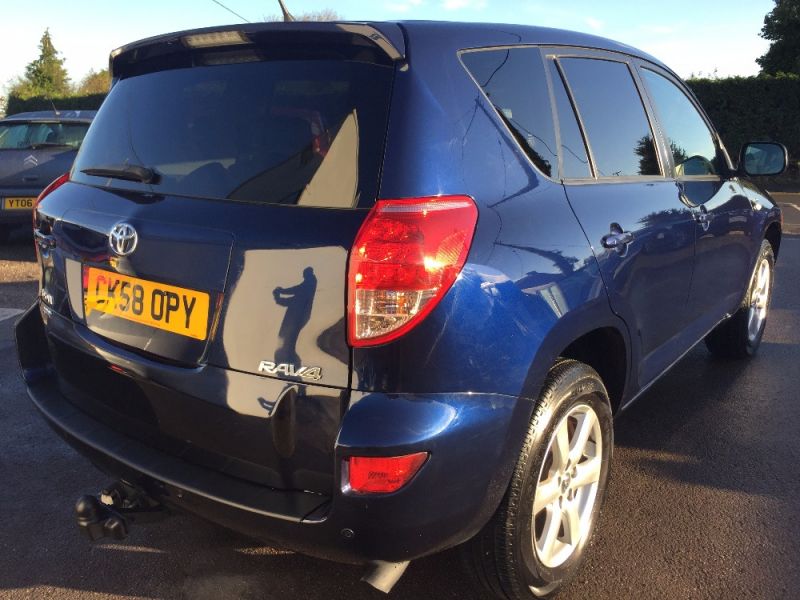 2008 Toyota RAV4 XT-R 2.2 D-4D 5dr image 3