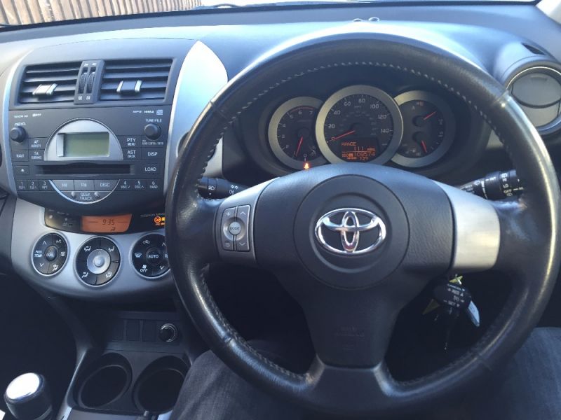 2008 Toyota RAV4 XT-R 2.2 D-4D 5dr image 6