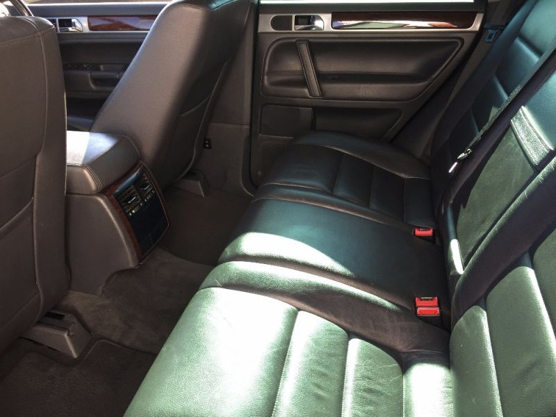 2005 Volkswagen Touareg TDI SE image 6