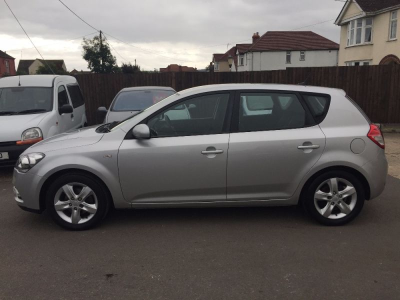 2010 Kia Ceed Series 2 1.6 5dr image 5