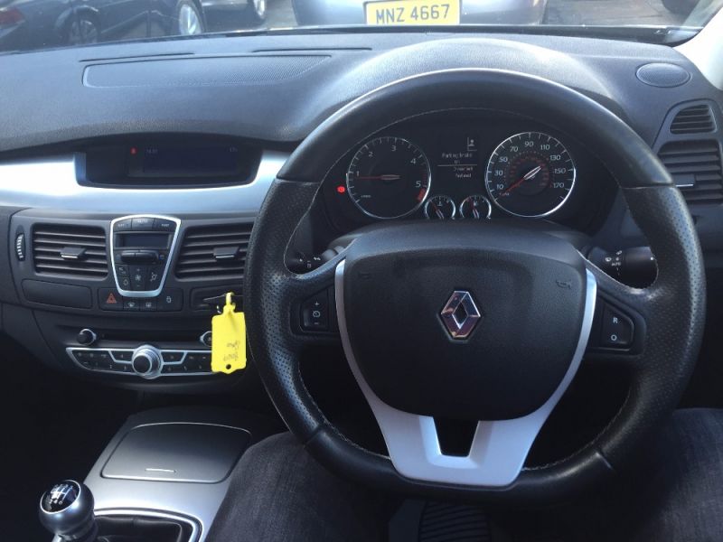 2009 Renault Laguna 2.0 GT DCI image 5