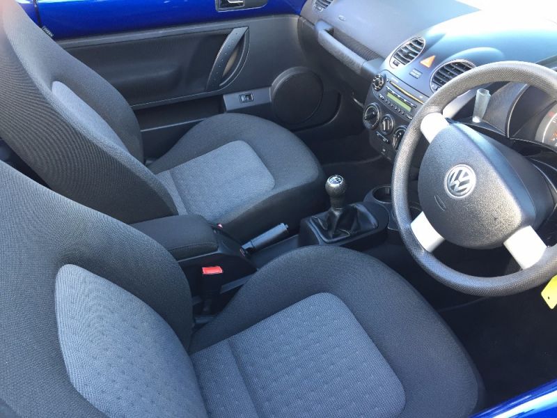 2006 Volkswagen Beetle 1.4 Luna 16V image 6
