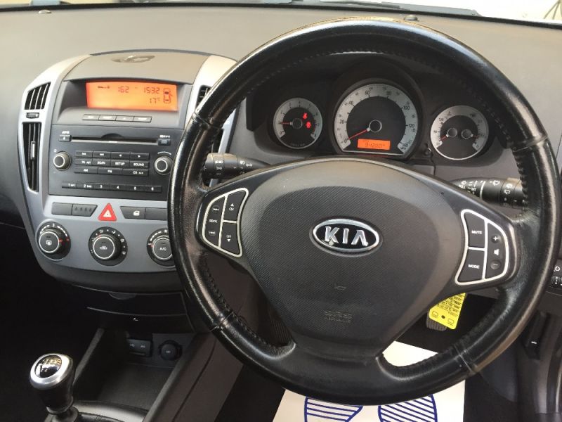 2009 Kia Ceed 1.6 Sport 3dr image 6
