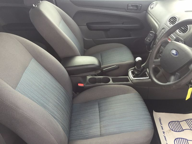 2007 Ford Focus 1.4 SE 3dr image 6