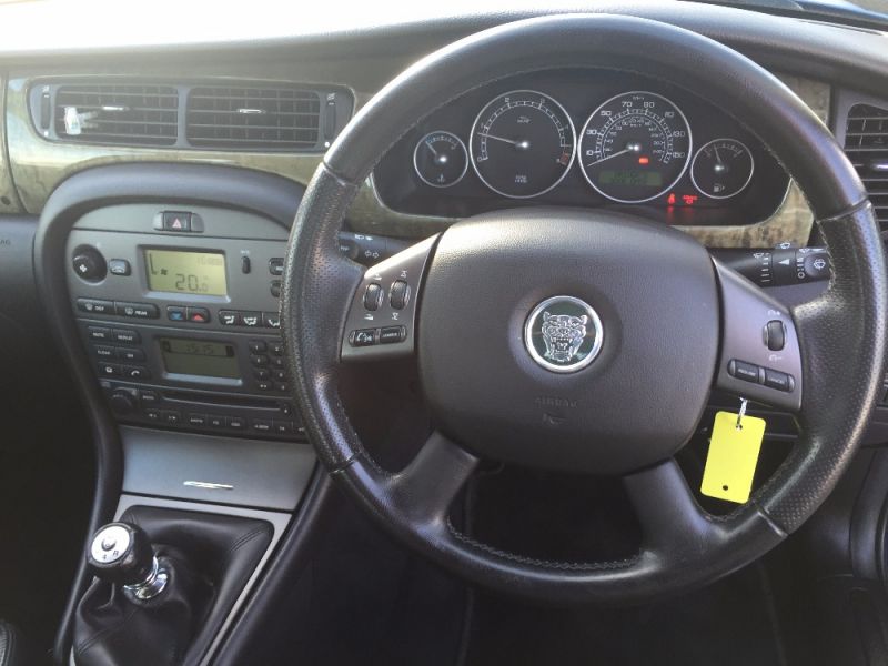 2004 Jaguar X-Type 2.0 D Sport image 6