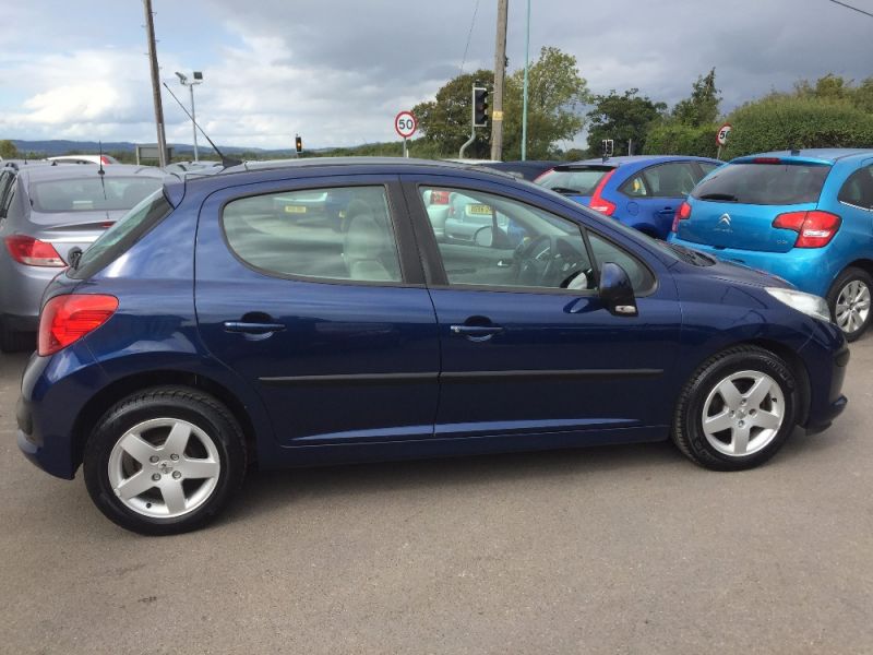2007 Peugeot 207 1.4 SE 16V 5dr image 2