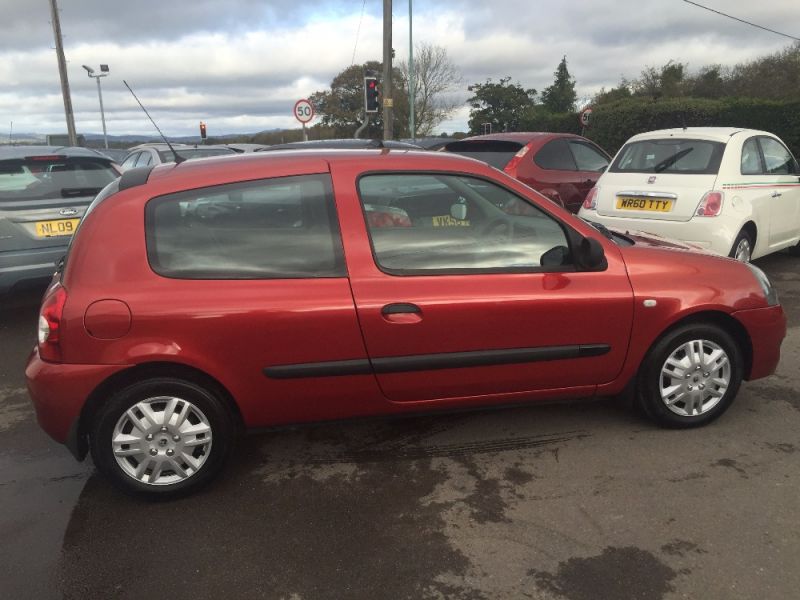 2007 Renault Clio 1.2 8V 3dr image 2