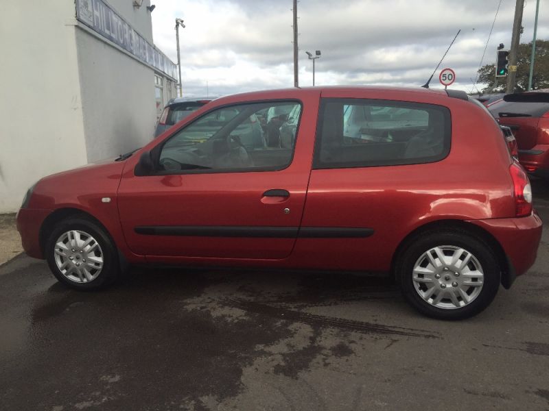 2007 Renault Clio 1.2 8V 3dr image 4