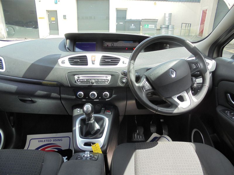 2009 Renault Grand Scenic 1.5 DCI image 9