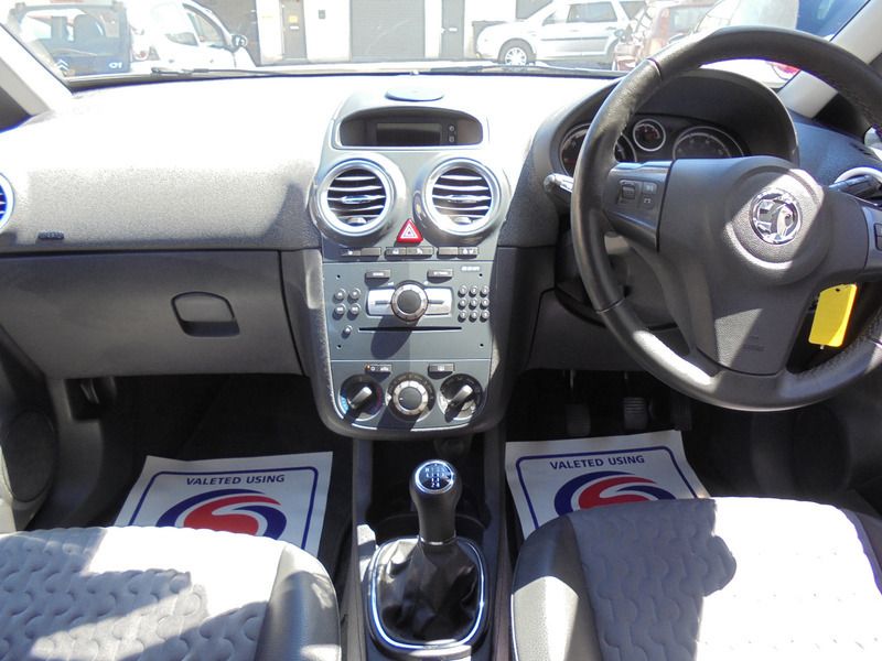 2012 Vauxhall Corsa 1.3CDTI image 8