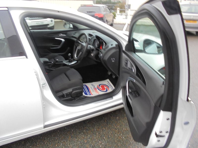2009 Vauxhall Insignia 1.8I 16V VVT SRI image 7