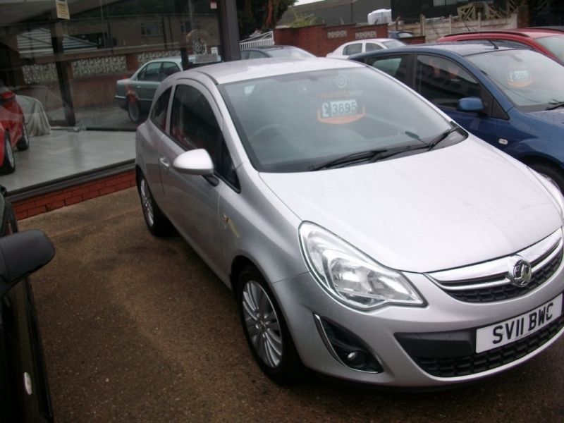 2011 Vauxhall Corsa 1.2 3dr image 5