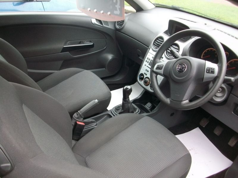 2011 Vauxhall Corsa 1.2 3dr image 6
