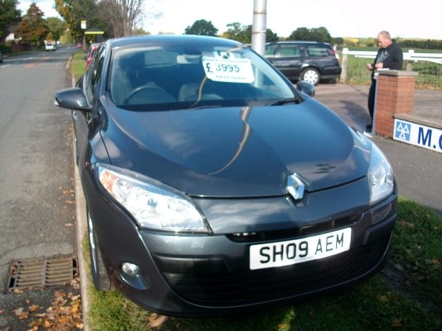 2009 Renault Megane 1.6 5dr image 3