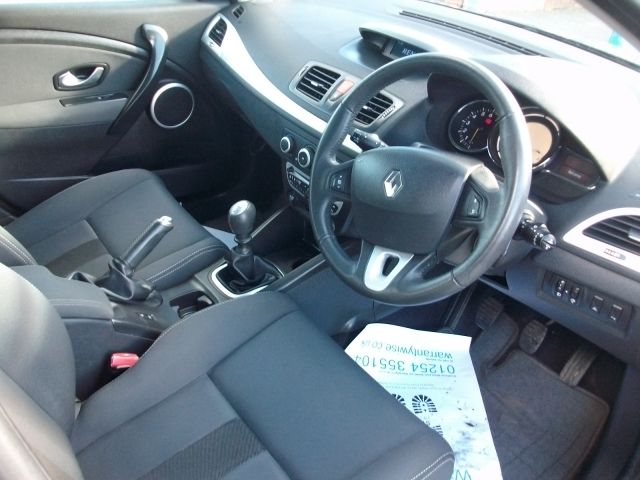 2009 Renault Megane 1.6 5dr image 4