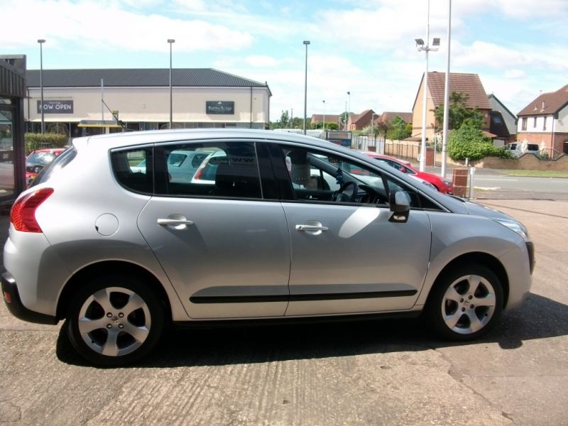 2010 Peugeot 3008 1.6 Sport HDI 5dr image 1