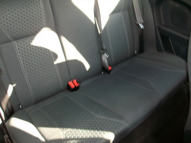 2009 Ford Fiesta 1.4 Zetec 16V 3dr image 7