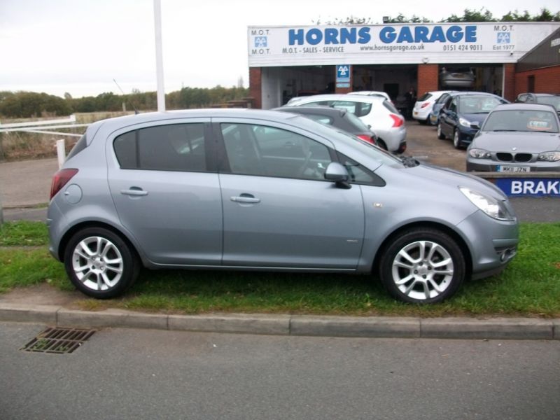2009 Vauxhall Corsa 1.2 SXI 16V 5dr image 3