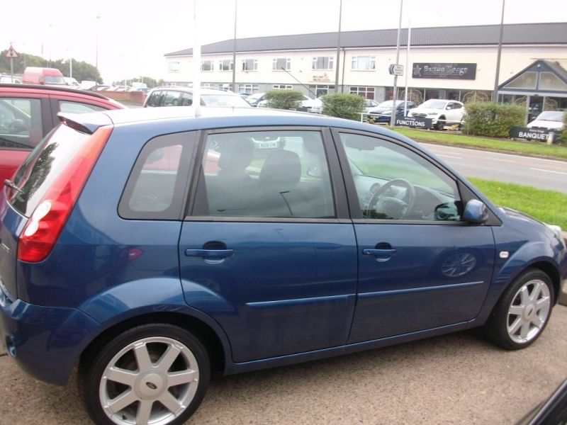 2008 Ford Fiesta 1.4 Zetec 5dr image 4