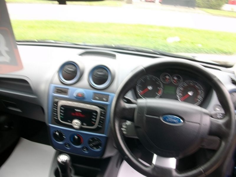2008 Ford Fiesta 1.4 Zetec 5dr image 6