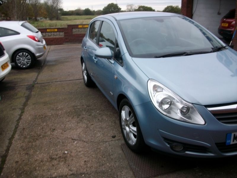 2009 Vauxhall Corsa 1.2 16V 5dr image 2