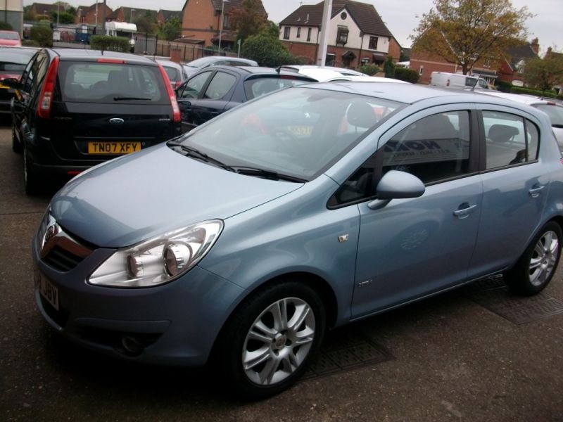 2009 Vauxhall Corsa 1.2 16V 5dr image 4