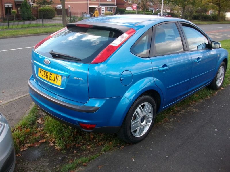 2007 Ford Focus 1.6 Ghia 16V 5dr image 2