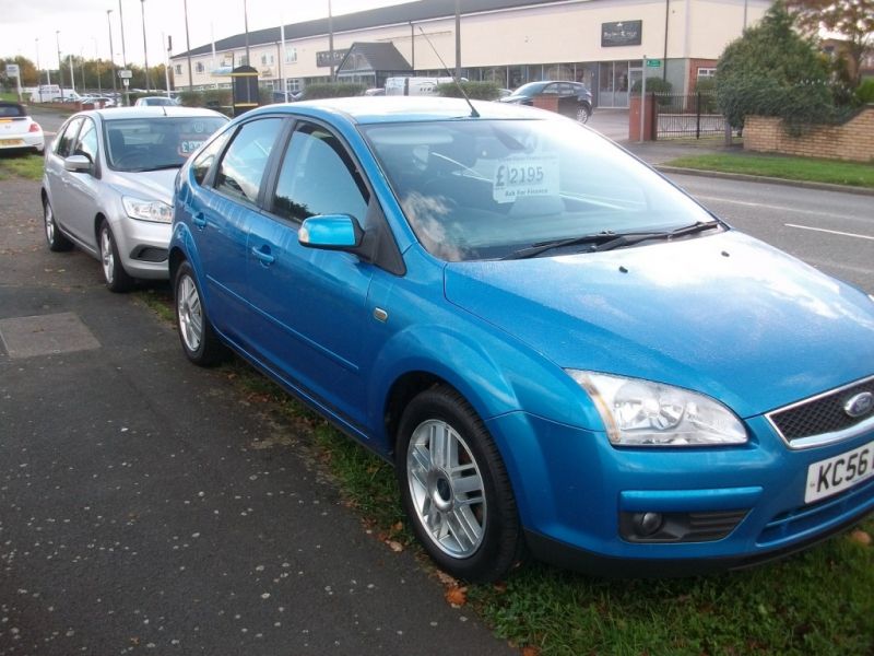 2007 Ford Focus 1.6 Ghia 16V 5dr image 3