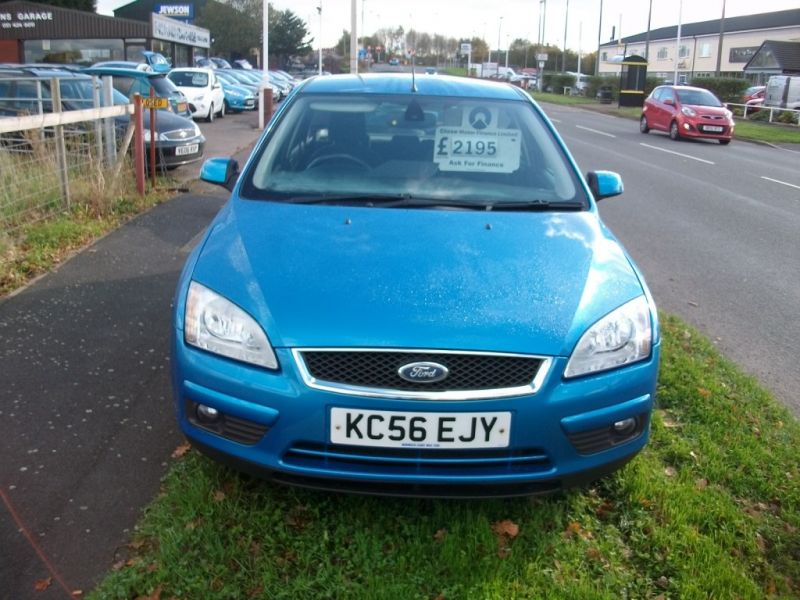 2007 Ford Focus 1.6 Ghia 16V 5dr image 4