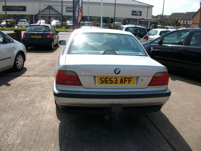 1998 BMW 7 Series 735i V8 4dr image 3
