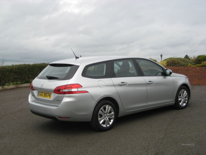 2016 Peugeot 308 1.6 SW HDI image 3