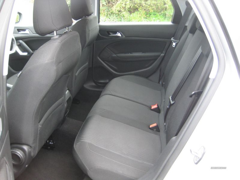 2016 Peugeot 308 1.6 SW HDI image 5