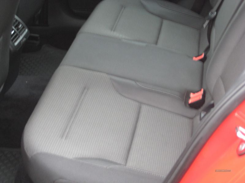 2014 Volkswagen Golf 1.6 TDI image 5