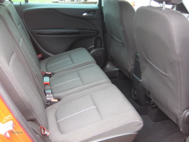 2014 Vauxhall Zafira Tourer SRI CDTI image 6